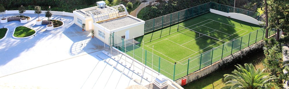 Tennis court