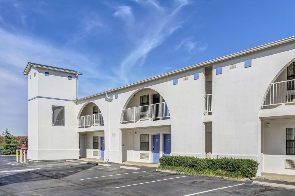 Motel 6 Dickson TN - photo 4