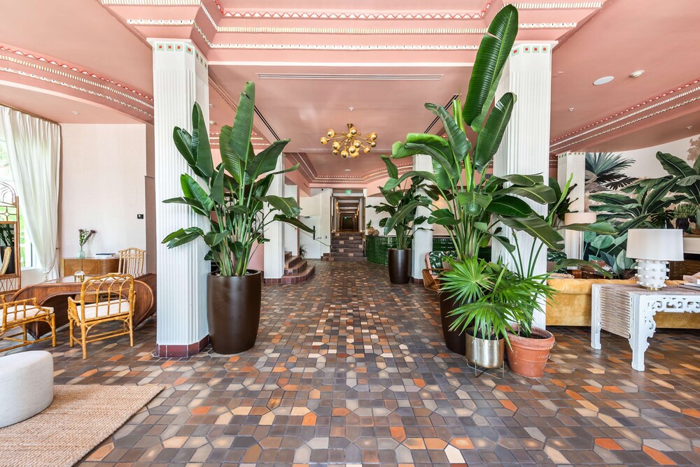 The Savoy Hotel & Beach Club - photo 9