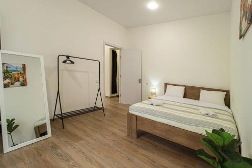 Cozy Central Apartment By Wehost