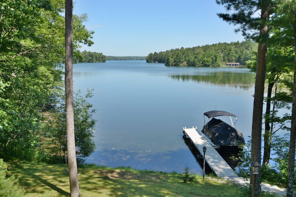 Serenity On Lake Owen 5 Bedroom Hotel Room by RedAwning - photo 43