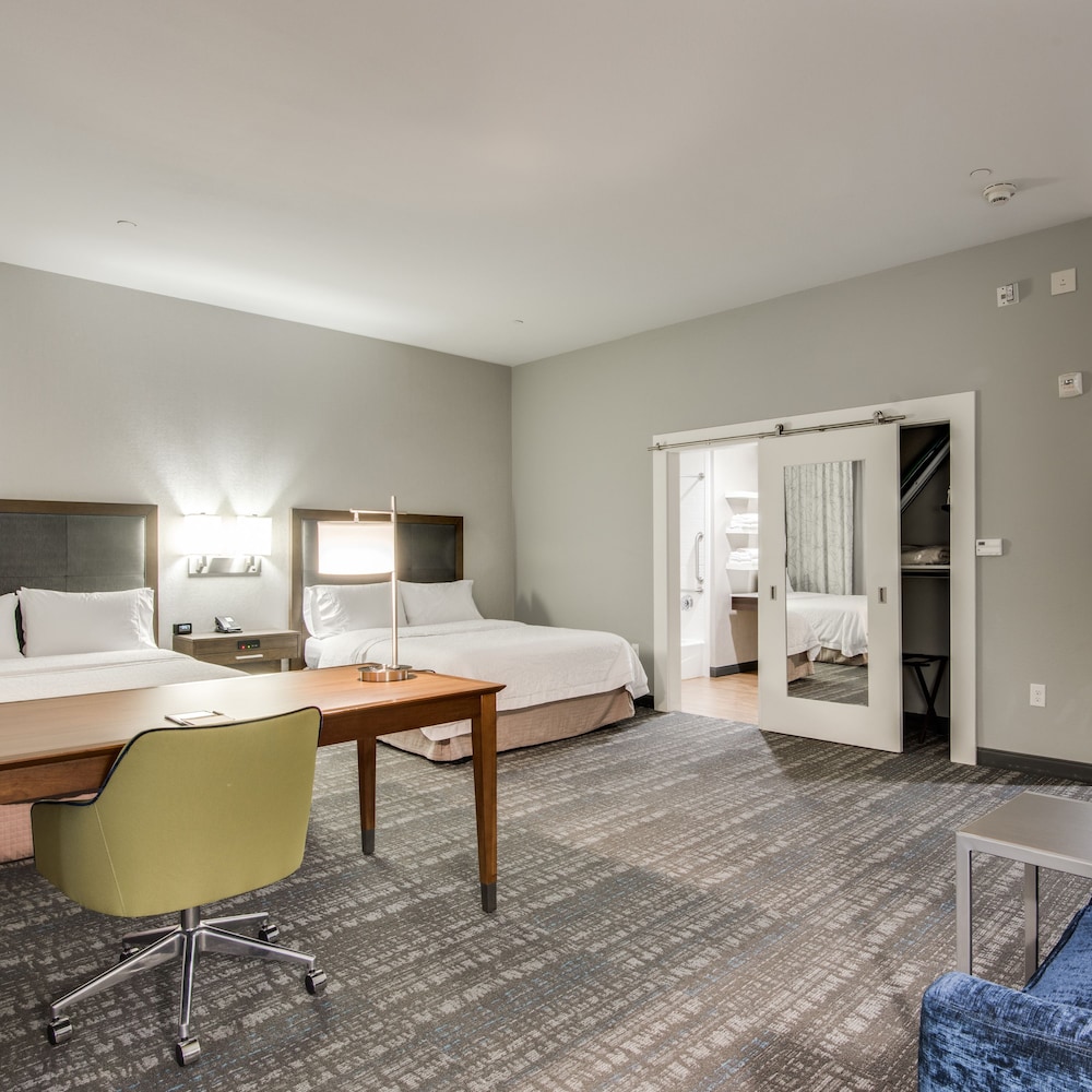 Hampton Inn & Suites Dallas Ft. Worth Airport South - photo 9