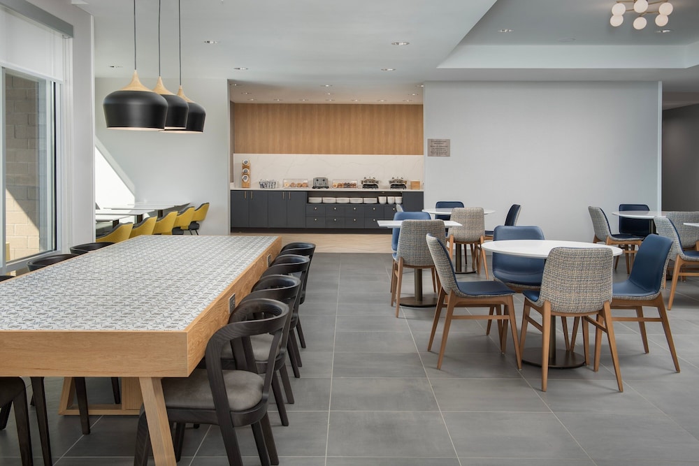 SpringHill Suites by Marriott Cincinnati Mason - photo 27