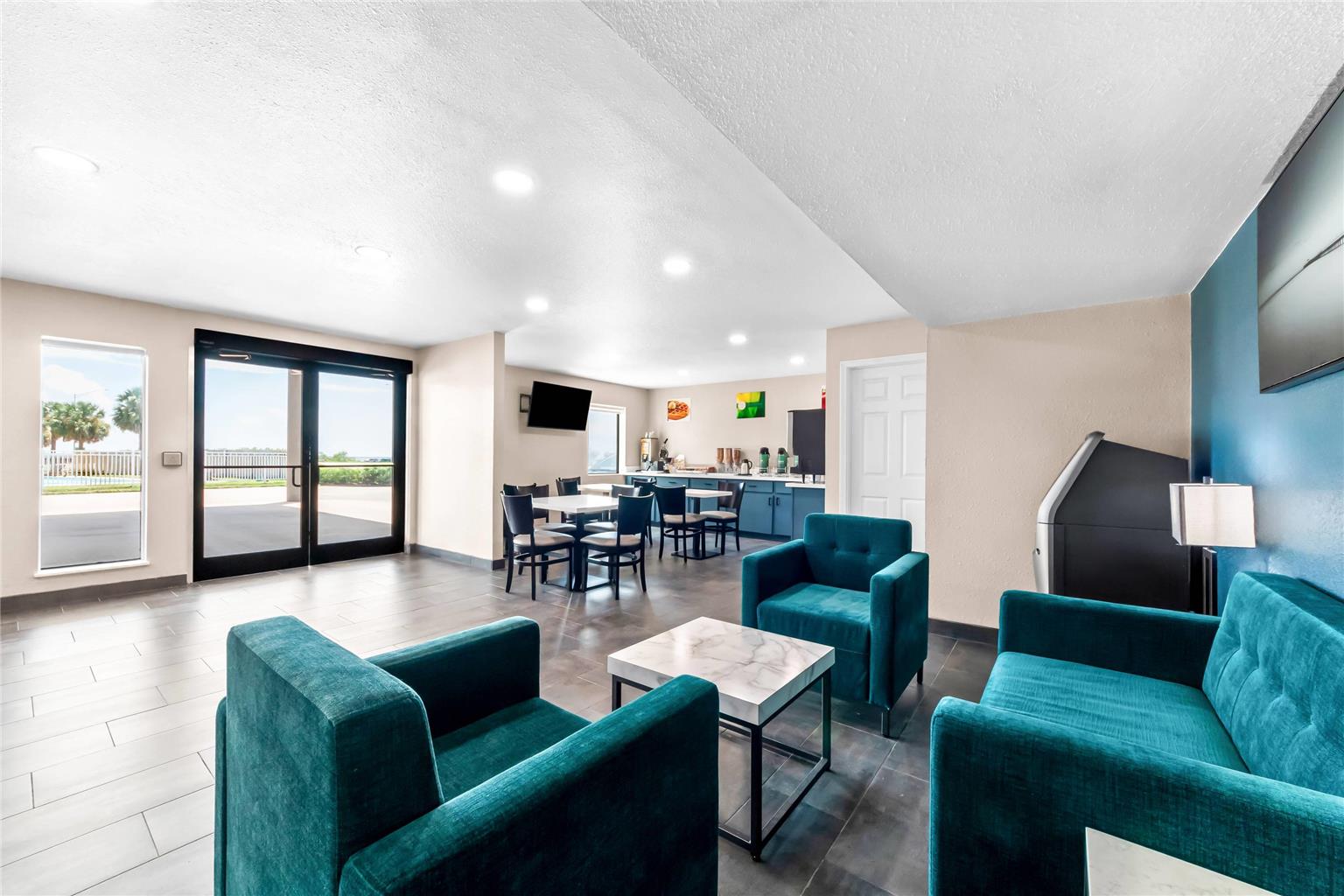 Quality Inn & Suites Port Lavaca Near Lighthouse Beach - photo 10