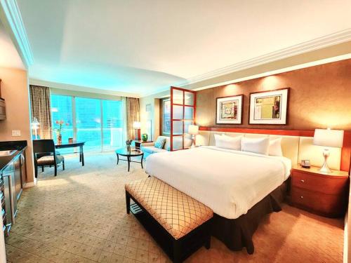 The Signature at MGM Condo Stunning Strip Views & No Resort Fees — 4-Star Luxury Hotel in Las Vegas, United States