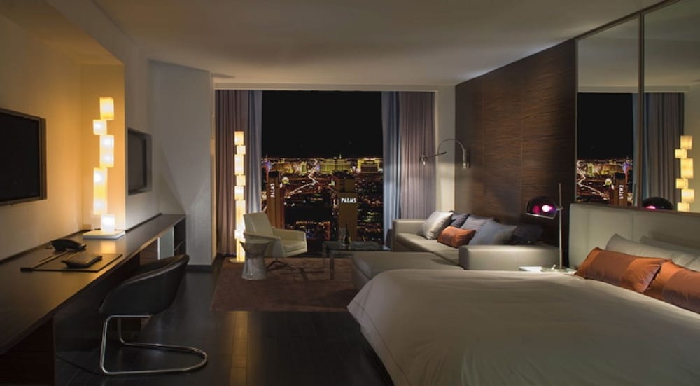 Luxury Suites at the Palms - photo 4