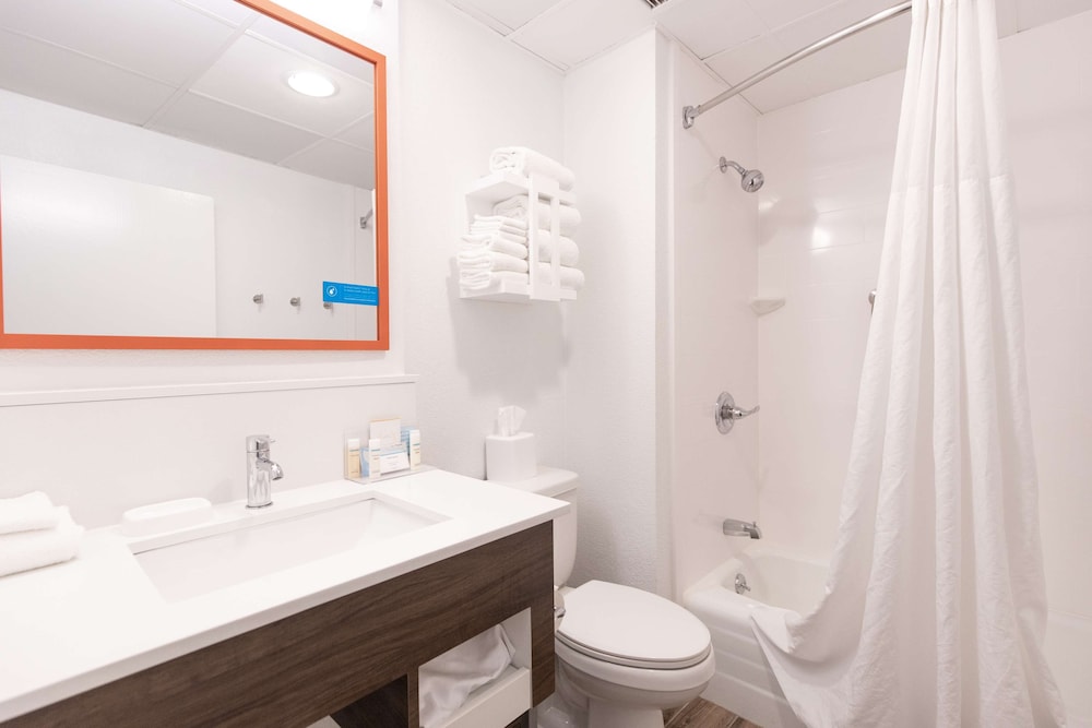 Hampton Inn by Hilton of Kuttawa Eddyville - photo 49