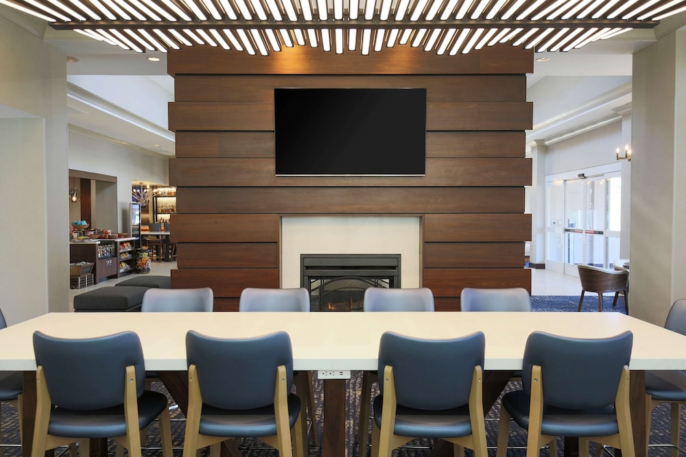 Hilton Garden Inn Melville - photo 6
