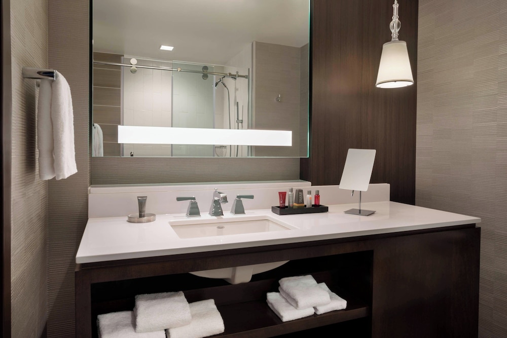 Buffalo Marriott At Lecom Harborcenter - photo 20