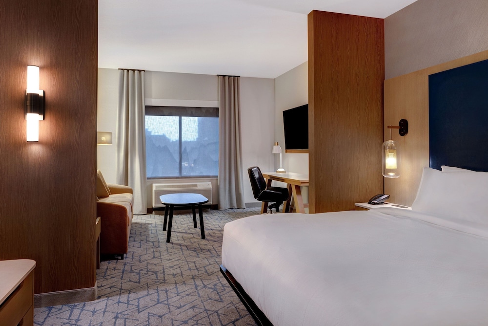 Fairfield Inn & Suites By Marriott Minneapolis Downtown - photo 7