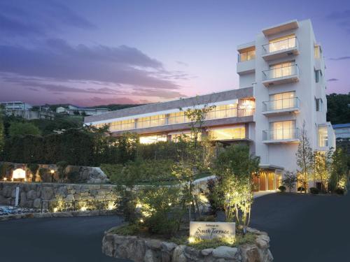 Auberge de South Terrace in Shirahamacho-Usazakiminami, Japan