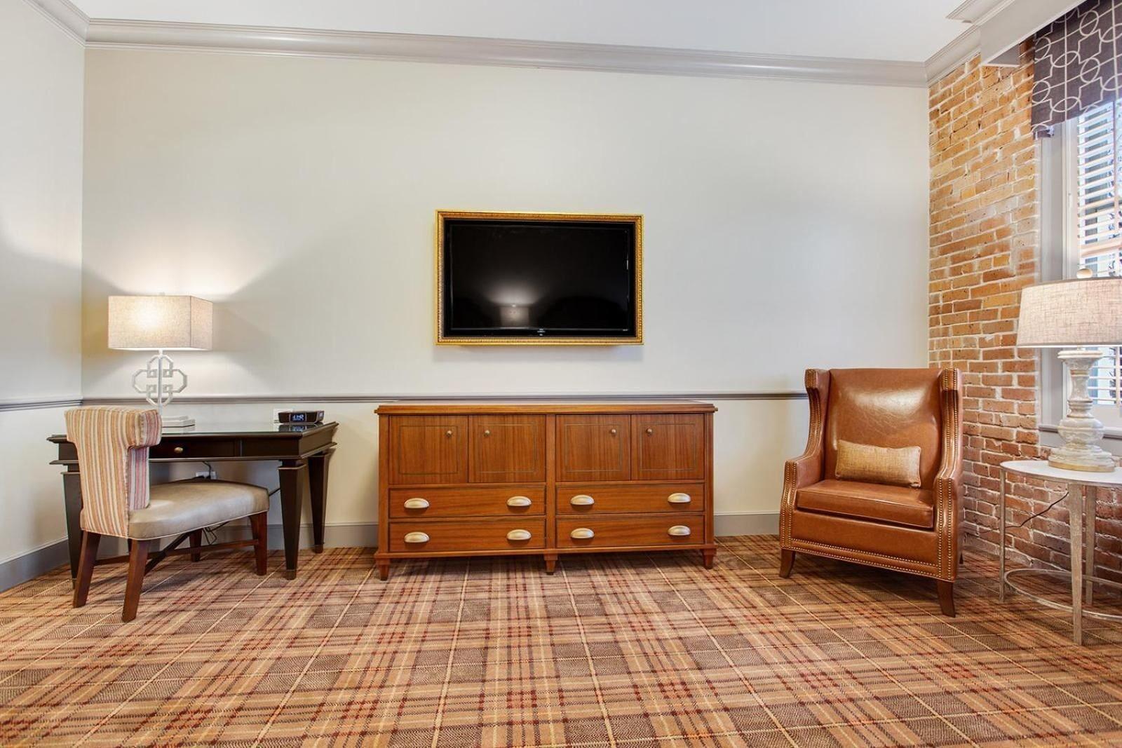 The Brakeman Hotel - photo 19