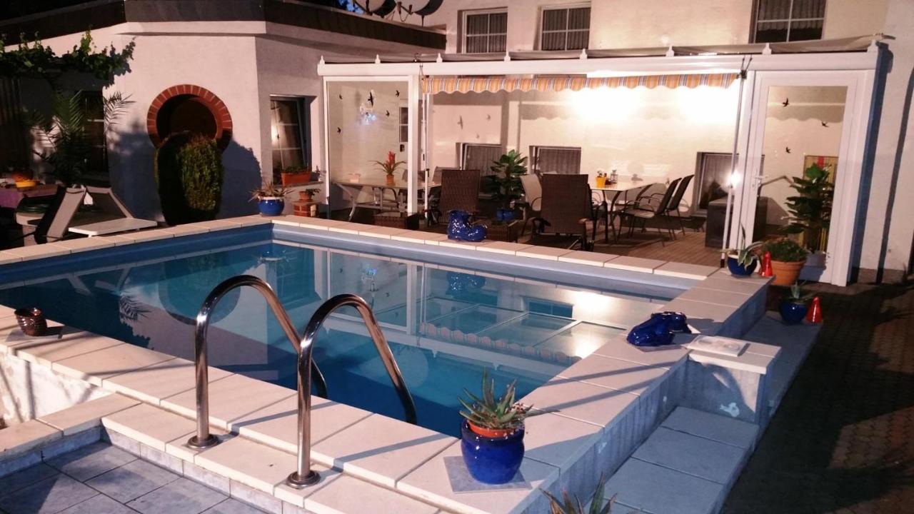 Pension Münch Am Anger — 4-Star Luxury Hotel in Nunchritz, Germany