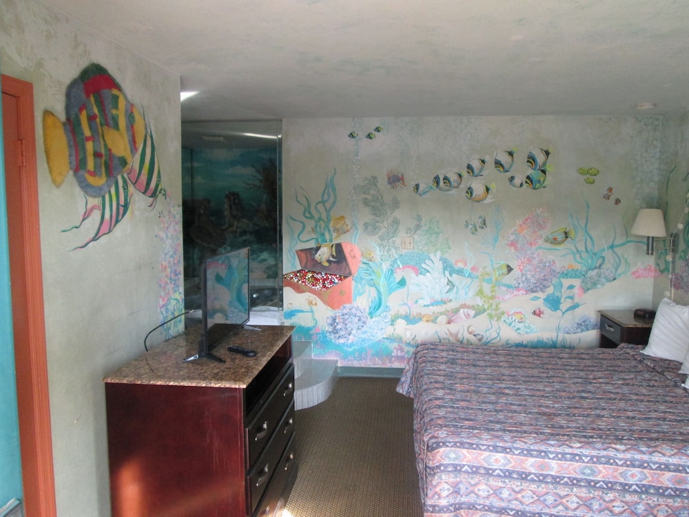 Delux Inn & Suites - photo 9