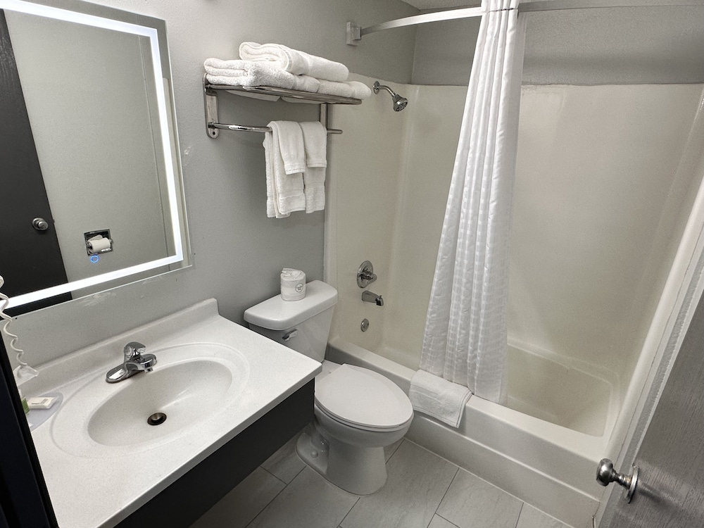 Yankton Inn - photo 15