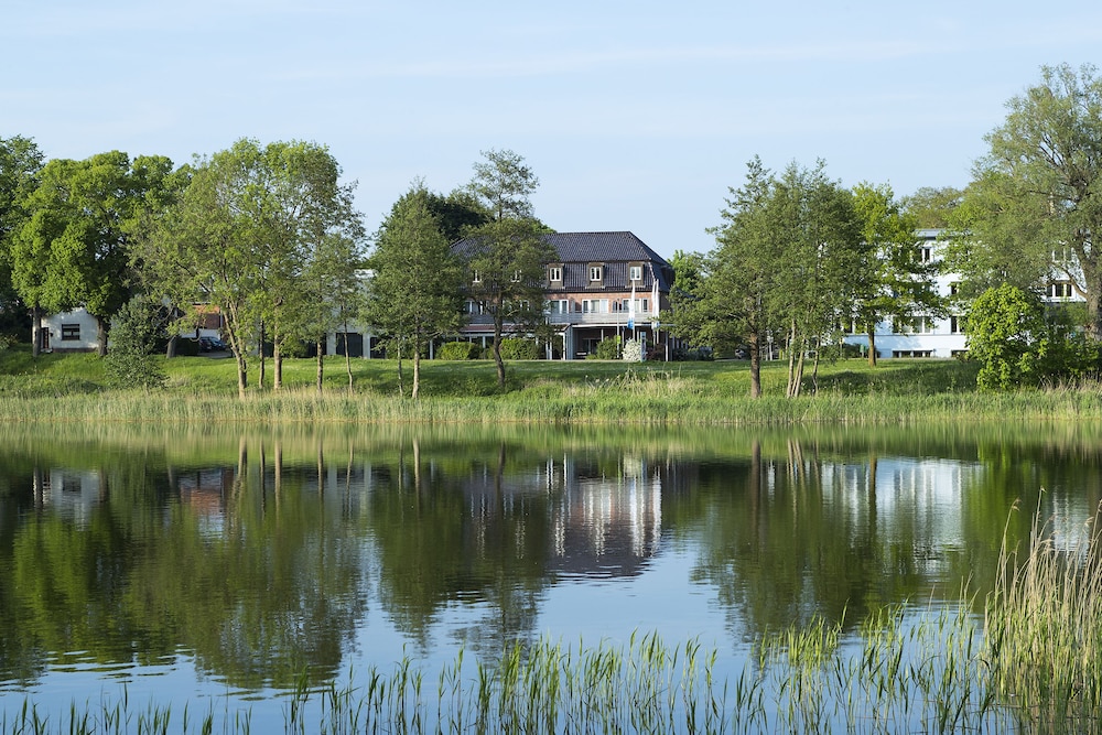 Hotel am See pet-friendly hotel Grevesmuehlen