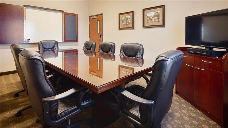 Franklin Inn & Suites - photo 40