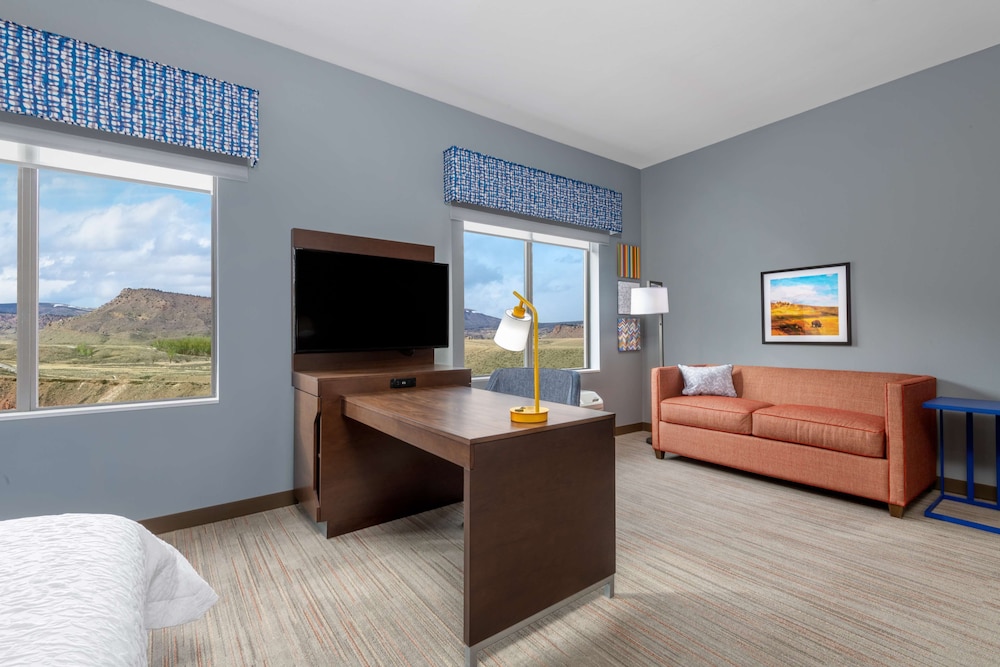 Hampton Inn & Suites Cody - photo 17
