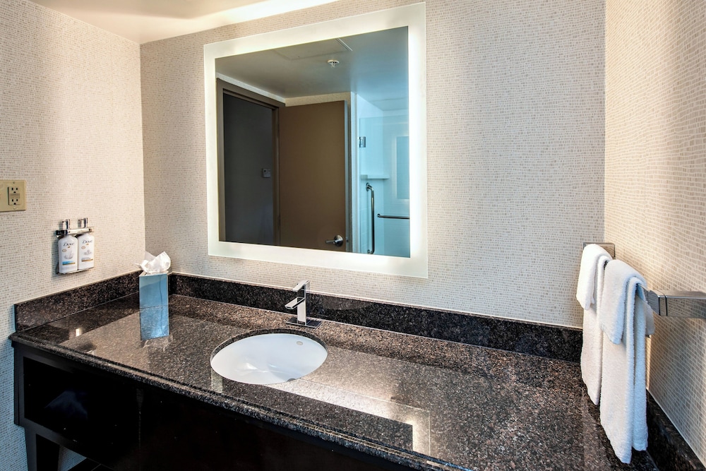 Holiday Inn Washington Capitol Natl Mall by IHG - photo 25