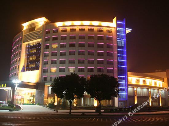 Dongyuan Hotel — 4-Star Luxury Hotel in Huanggang, People's Republic of China