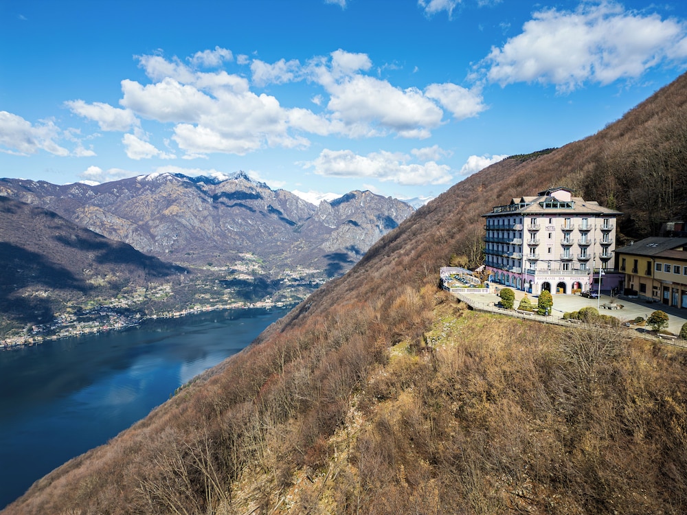 Hotel Funicolare - carbon neutral hotel in Lanzo D'intelvi
