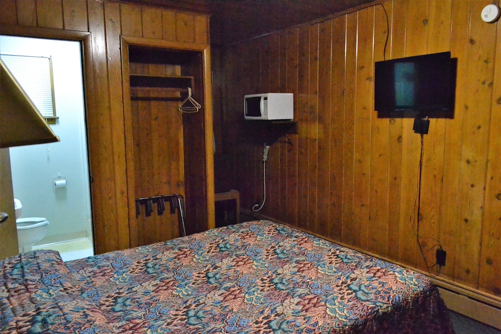 Innkeeper Motel - photo 16