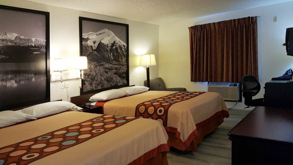 Super 8 By Wyndham Limon - photo 7