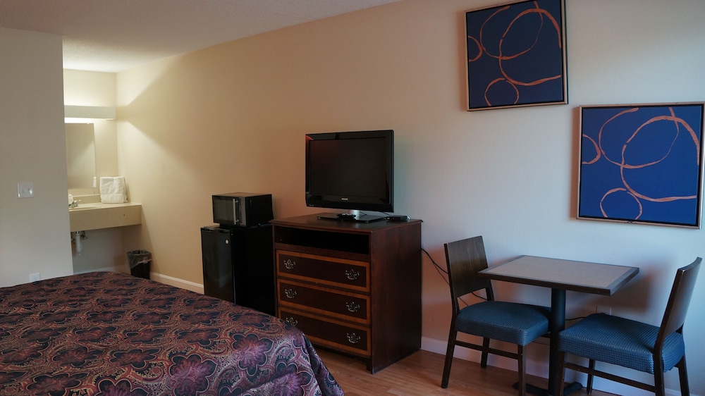 Classic Motor Lodge West Green - photo 45