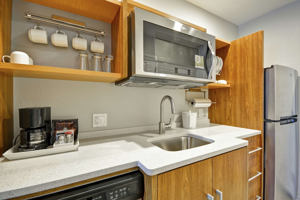 Home2 Suites by Hilton Evansville - photo 12