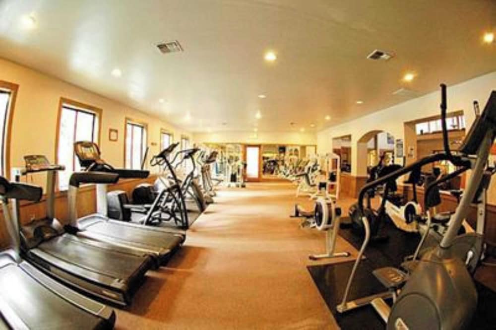 Wolf's Lair by Avantstay Swiss Chalet w Private Hot Tub & Access to Northstar Resort Community - photo 19