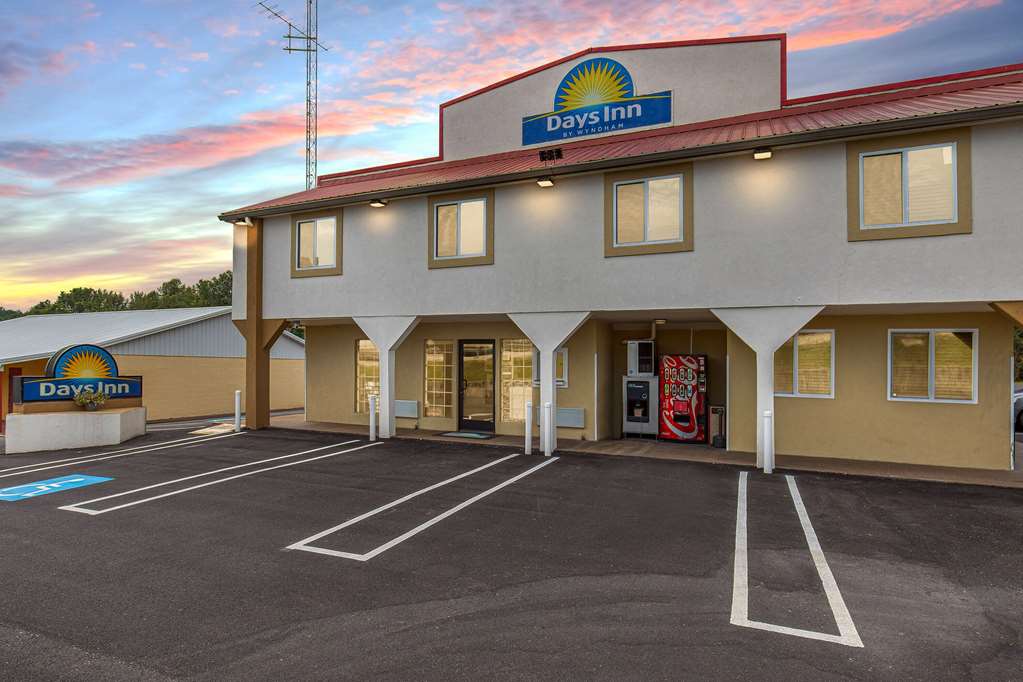 Days Inn by Wyndham Holladay - photo 3