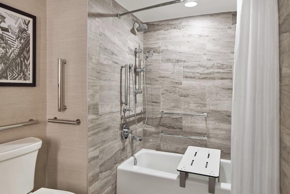 Sheraton Richmond Airport Hotel - photo 15