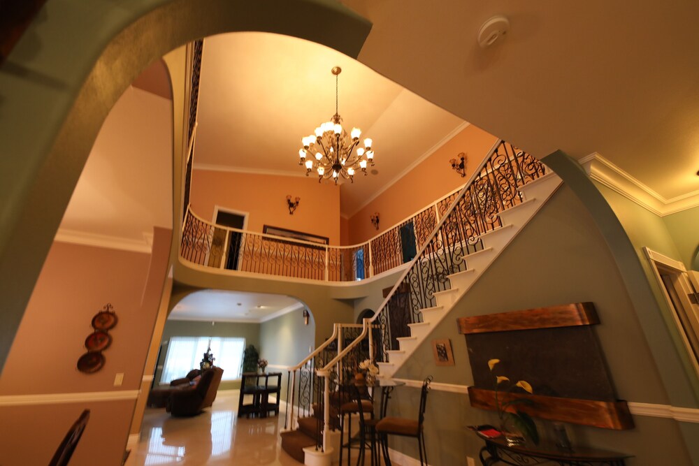 Aurora Pioneer Manor — Anchorage — photo 2