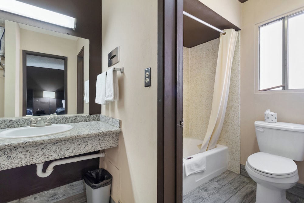 Economy Inn Barstow - photo 11