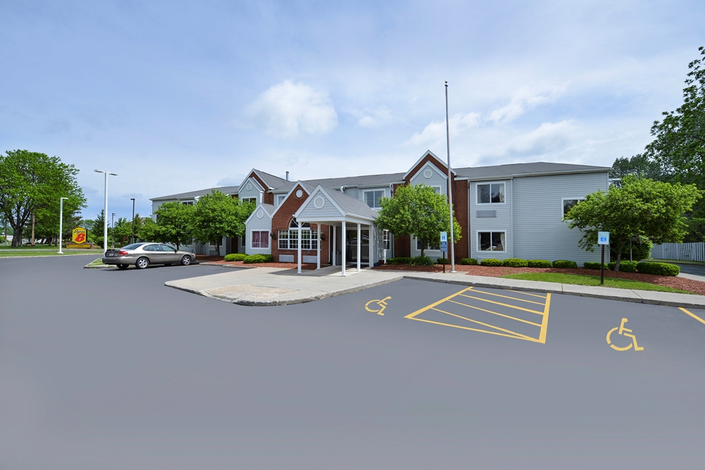 Americas Best Value Inn East Syracuse - photo 4