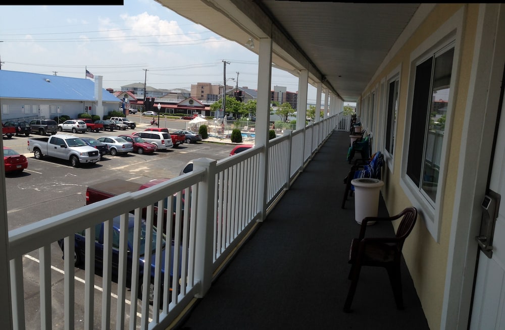 Kings Arms Motel - photo 20