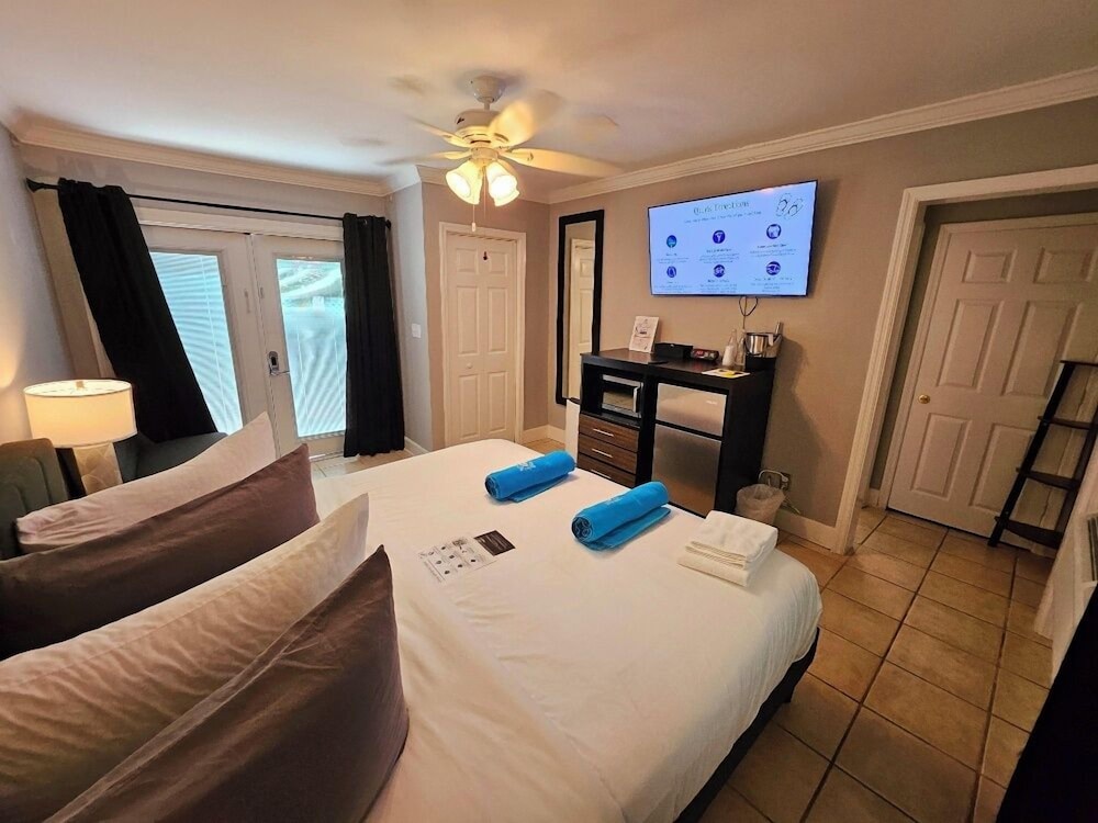 Bishop Hotel Key West - photo 95