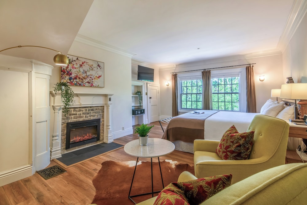 Cedar Gables Inn - photo 43