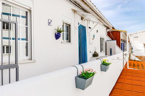 Lovely Apartement — 4-Star Luxury Hotel in Charneca, Portugal