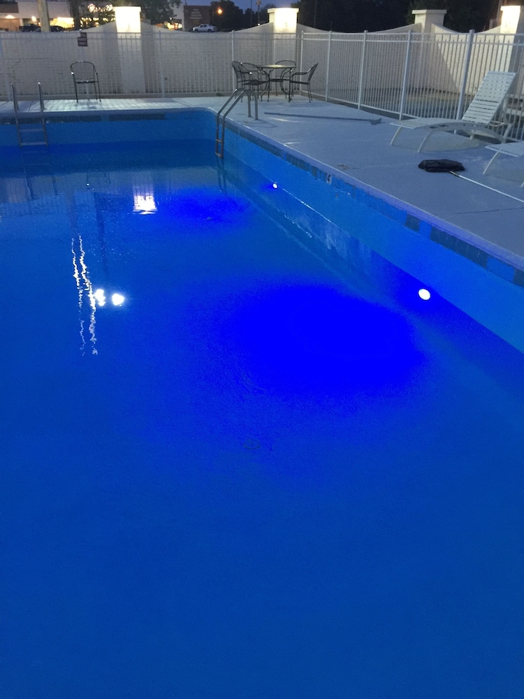 Stay Express Inn & Suites Demopolis - photo 21