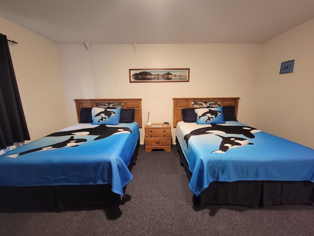 Eagle Bay Inn - photo 4