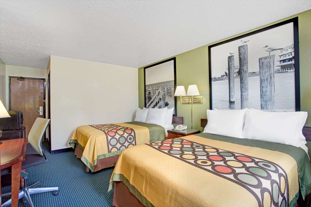 Super 8 by Wyndham Newport News Jefferson Ave. - photo 7