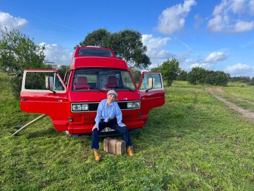 Rent a BlueClassics ‘s campervan vw T3 azulina in Algarve au Portugal in Portimao, Portugal