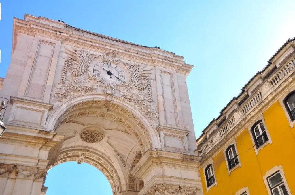 Large apartment on Rua Augusta — 4-Star Luxury Hotel in Lisbon, Portugal