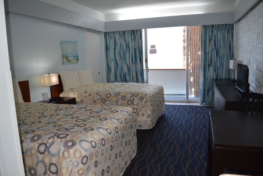 Padre South Hotel On The Beach - photo 13