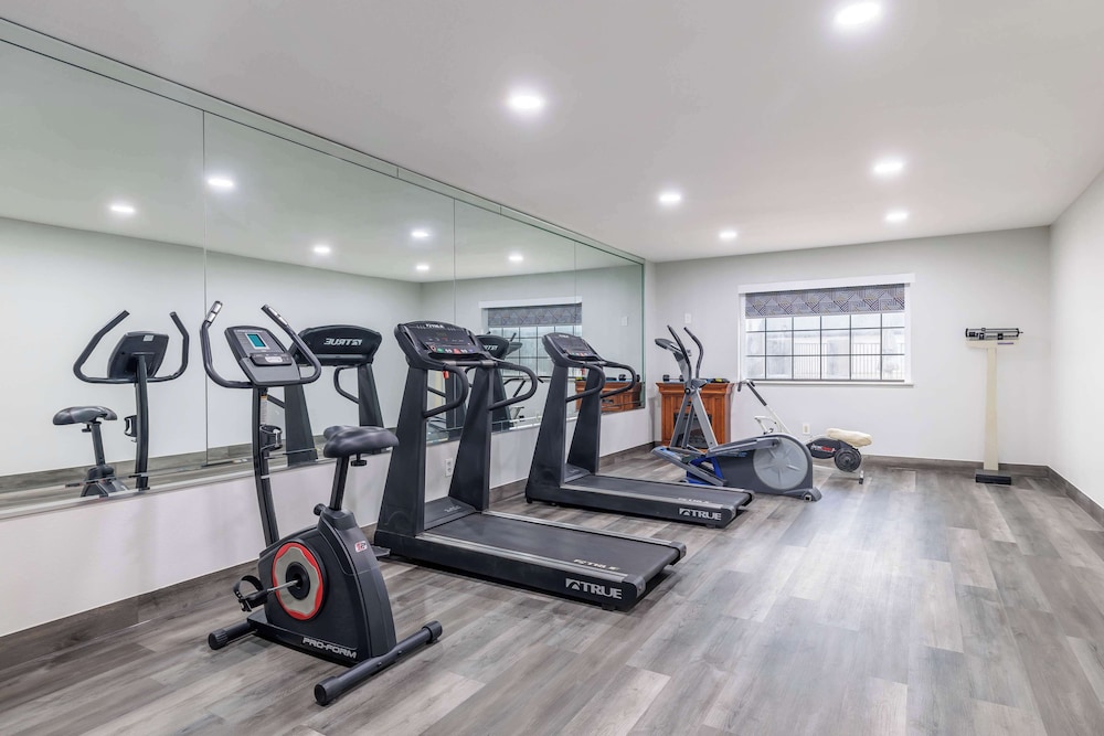 Studio 6 Suites Brenham TX - photo 39