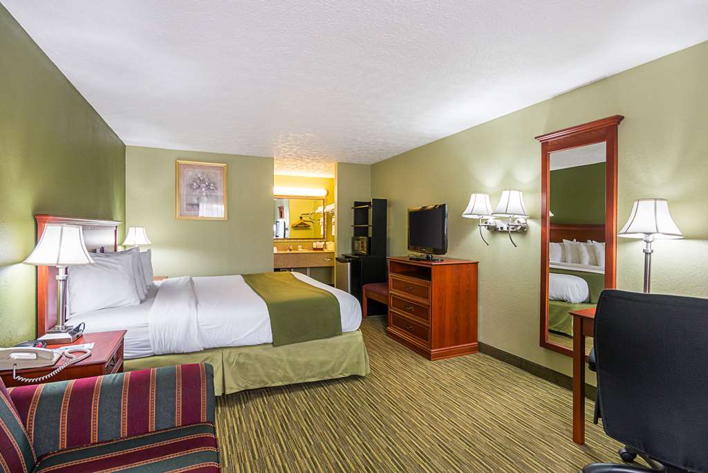 Quality Inn Weston - photo 16