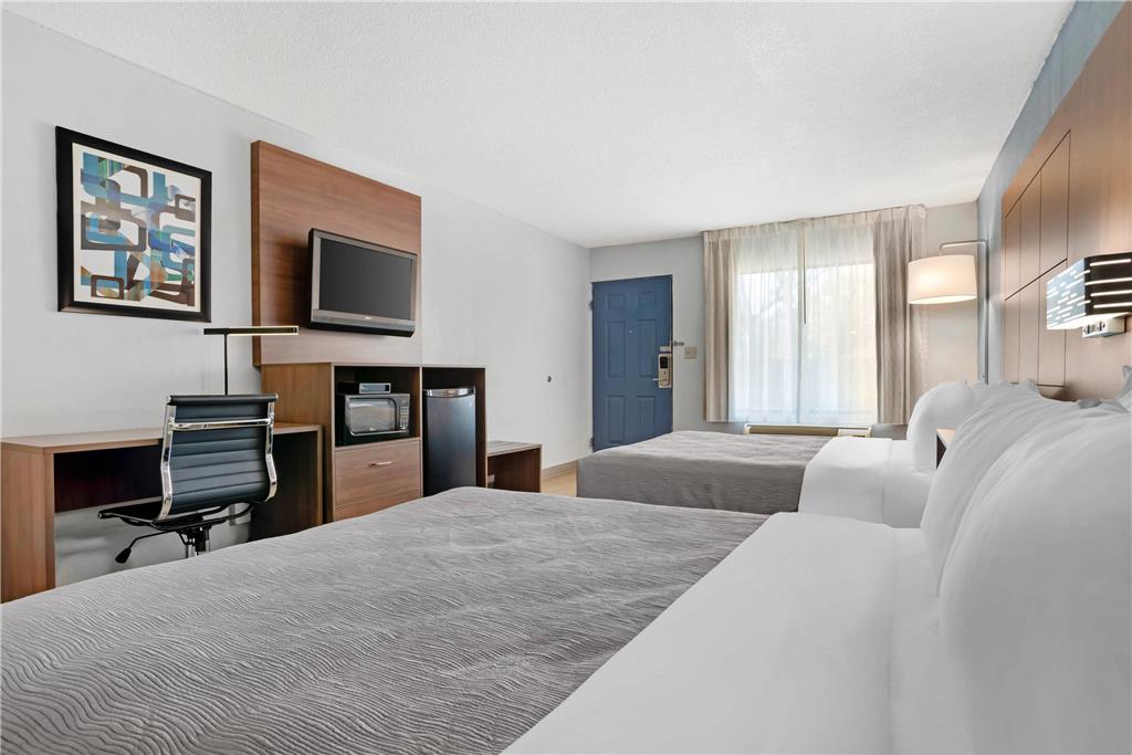 Quality Inn & Suites near Lake Eufaula - photo 14