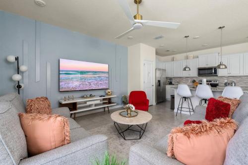 Ooh La Lana 5BR Windsor Island Sleeps 10 Disney — 4-Star Luxury Hotel in Davenport, United States
