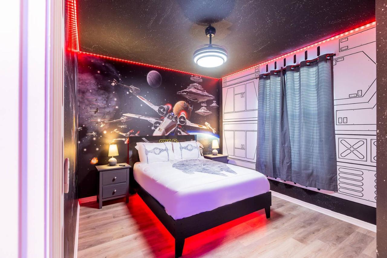 Themed Home Wpvt Pool And Game Room in Resort — hotel in Loughman